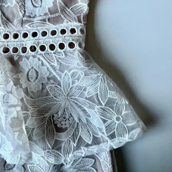 Elegant White Lace Peplum Dress - Picture 6 of 9